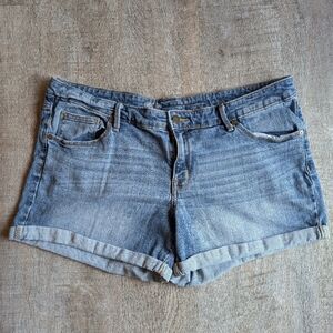 Mossimo Mid Rise Midi Denim Shorts - Size 14